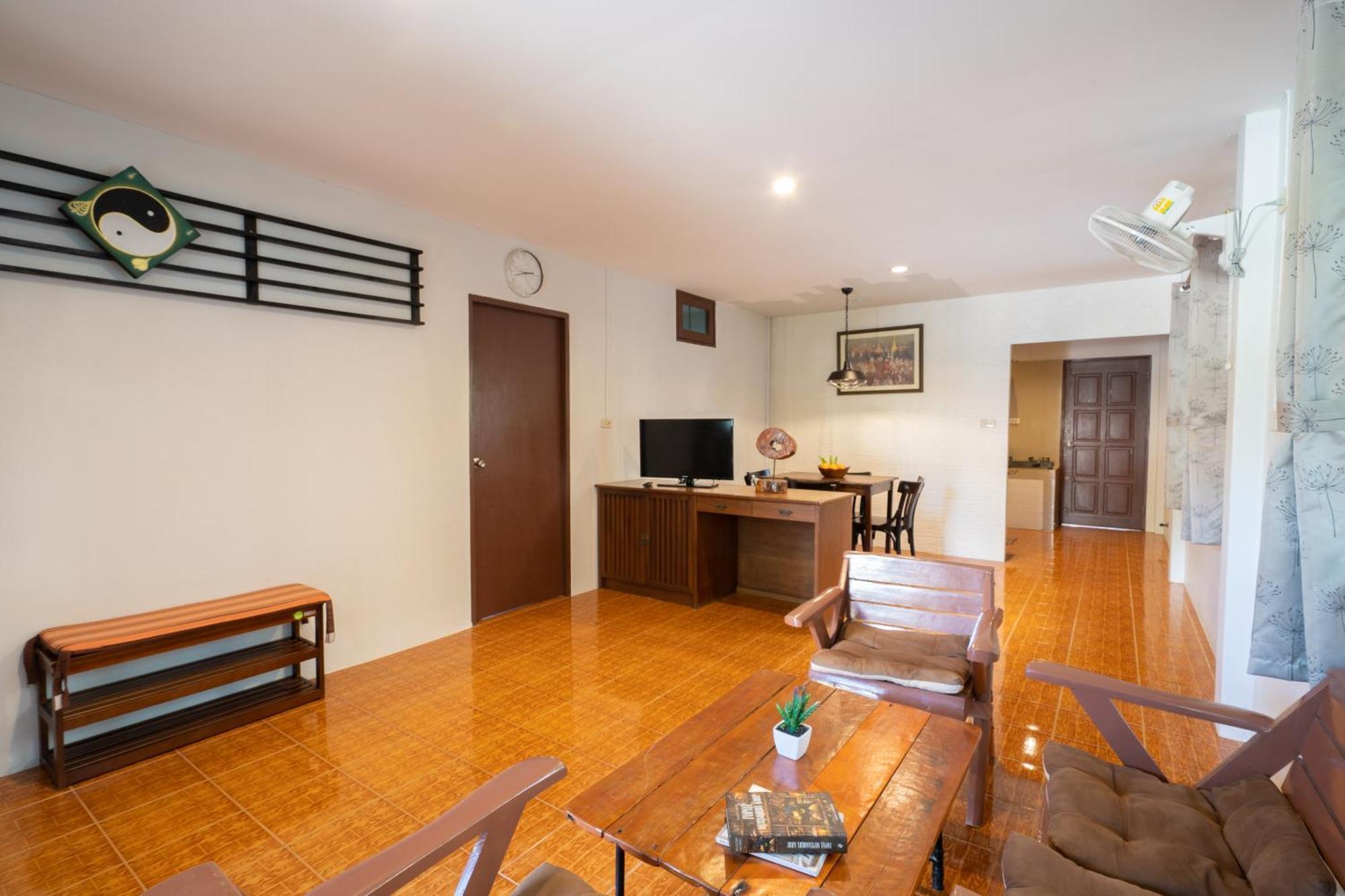 Surin House Βίλα Δωμάτιο φωτογραφία